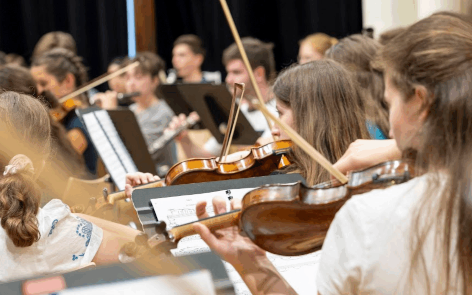 OJC2024_Violons_NejmaInes